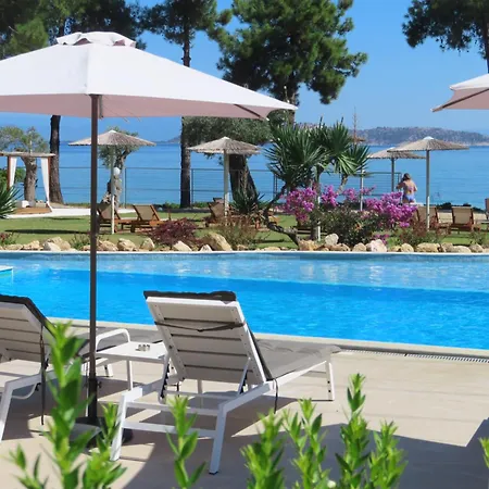 Otel Aroma 3*