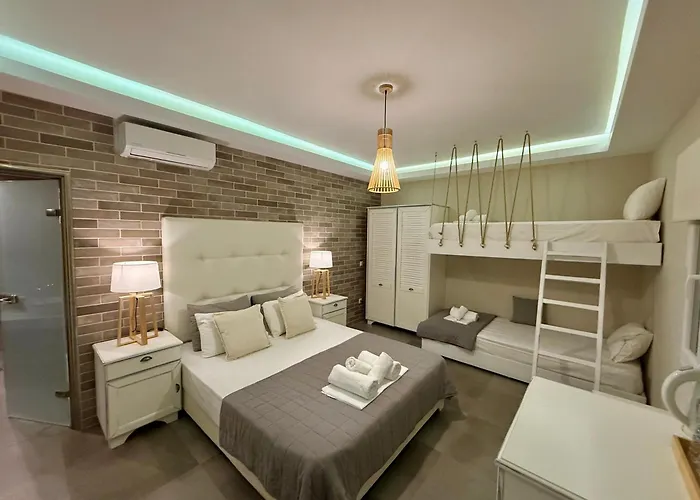 Hotel Aroma 3*